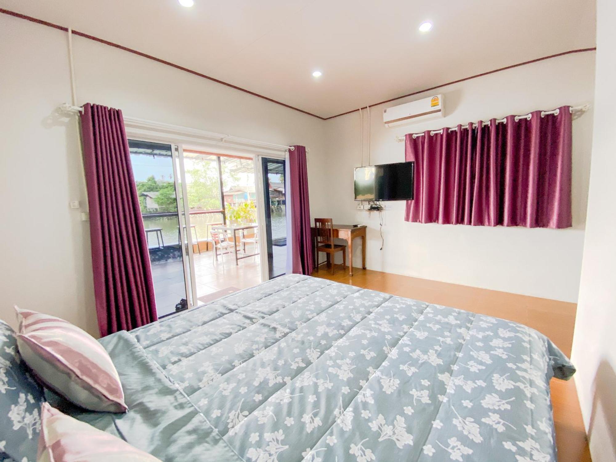 Bansuwan Homestay Amphawa Bagian luar foto